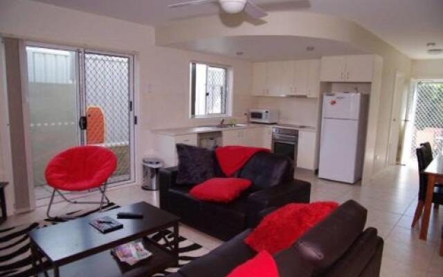 Adrift, 5B Scott Street