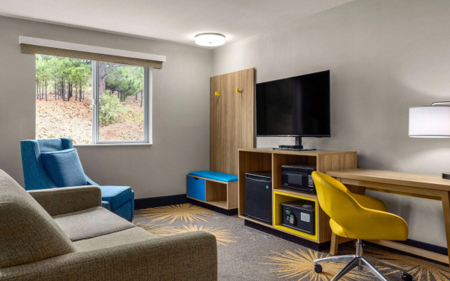 Days Inn by Wyndham Williams