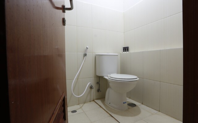 RedLiving Apartemen Green Lake View Ciputat - Pelangi Rooms Tower E