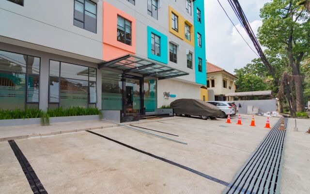 Sans Hotel Alexander Bandung