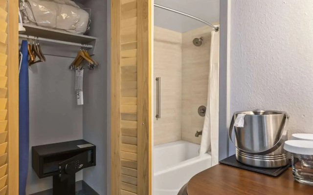 DoubleTree by Hilton Tucson - Reid Park