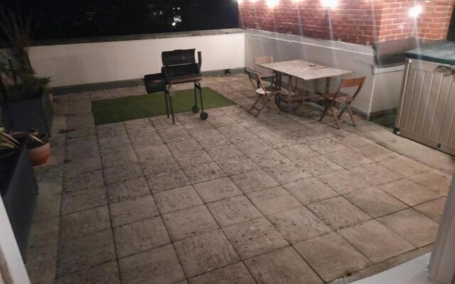 3-bed Apartment 5 Mins Walk to Boscombe Beach