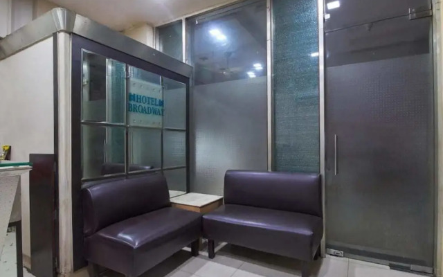 Hotel Yogi Broadway, Chembur