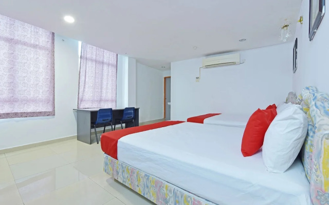 OYO 90494 Sam Huat Hotel