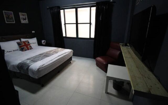 Kenting Time House