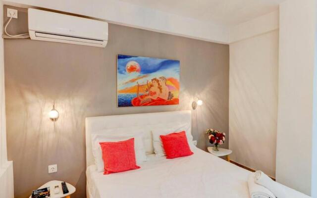 Green-Lux studio 2' from metro Petralona