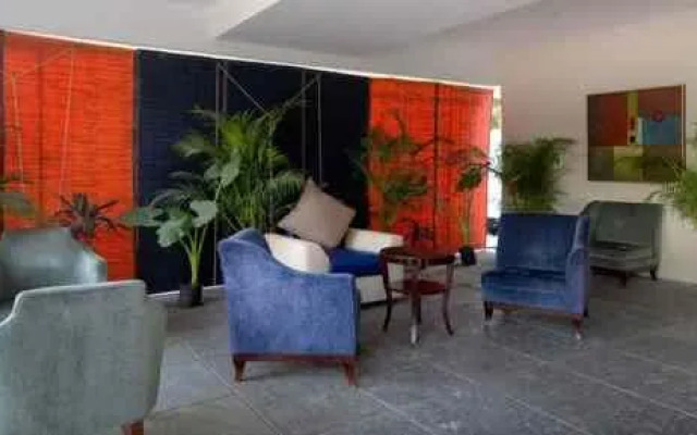 10594 Hotel Marie Gold
