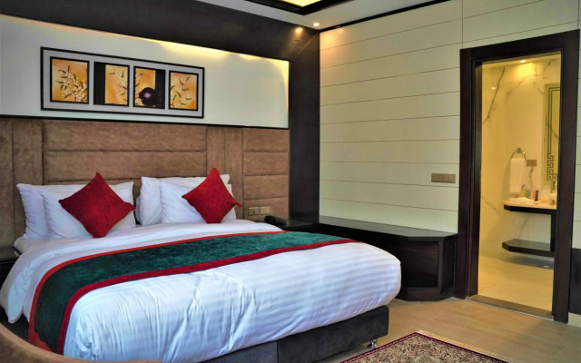 Petra Canyon Hotel