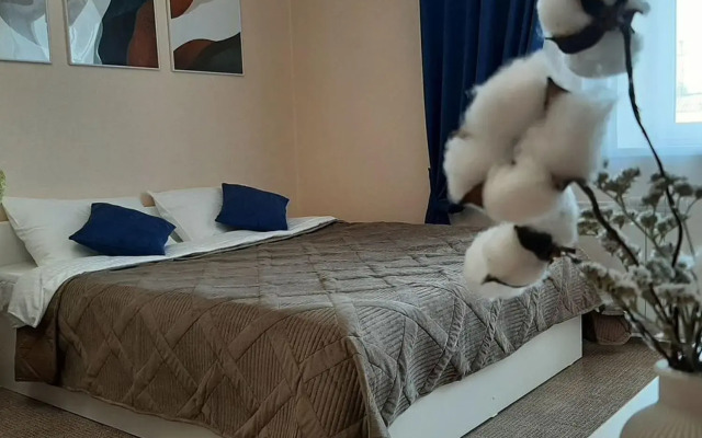 Апартаменты на Сарафановской, 79/3