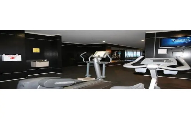 MiCasa Suites - Stylish Condo in Maple Leaf Square