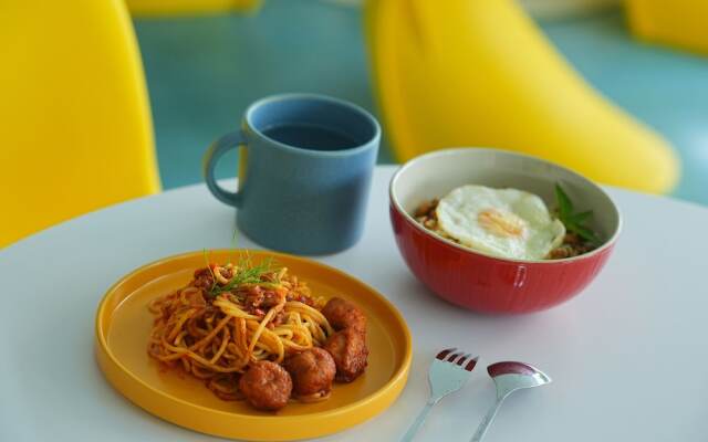 GO Hotel Sriracha at Central Si Racha