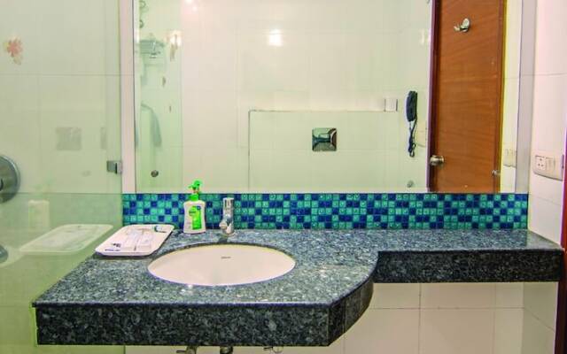 Asian Suites A 585 IFFCO Metro station