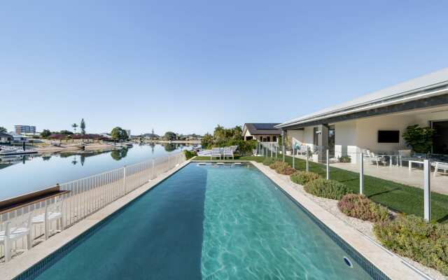 Luxe Family Entertainer on Canal  Private Pool