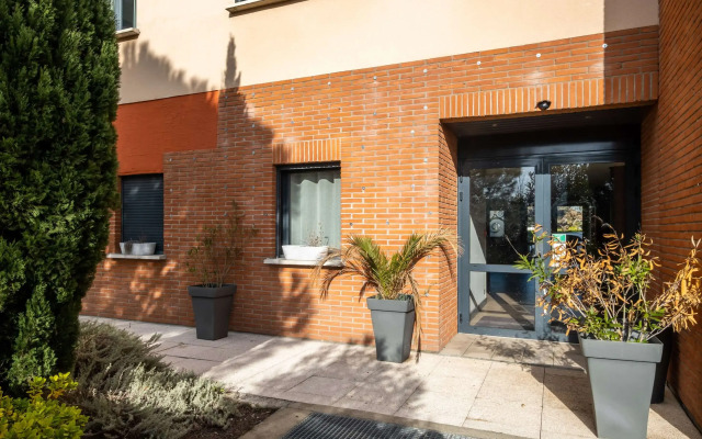 Clarion Aparthotel Toulouse Blagnac Airport