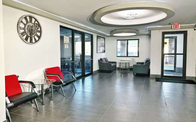 Super 8 by Wyndham Peoria