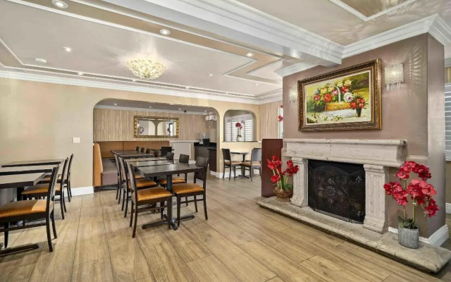 Lemon Tree Hotel & Suites Anaheim