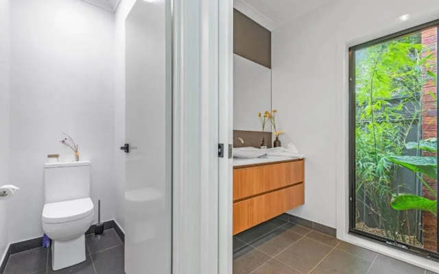 Villa Simone - Tranquil Hideaway in the Heart of Echuca