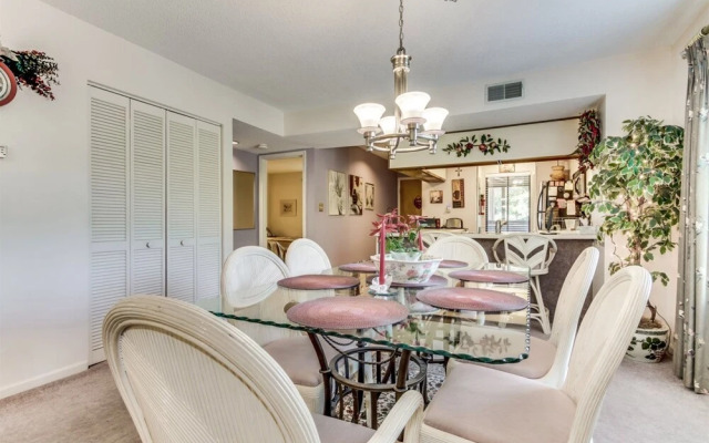 Heron Pointe B-9