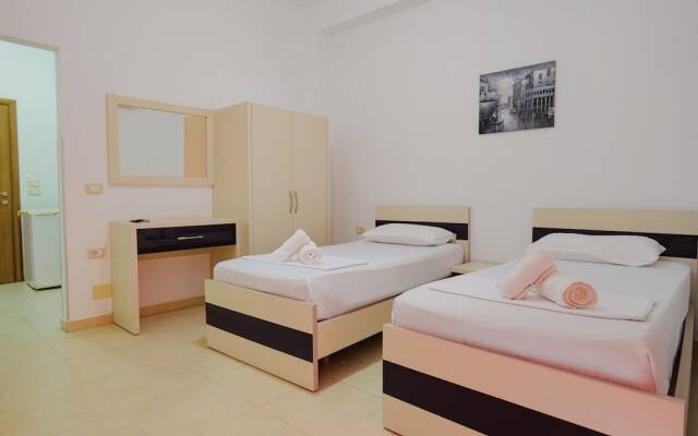 Hotel Argjiro