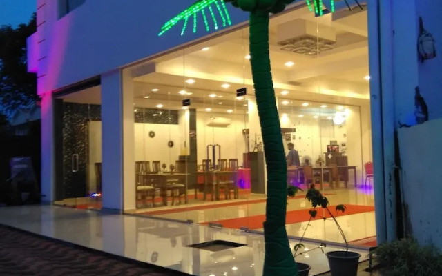 Oyo 287 Hotel Nelly Marine