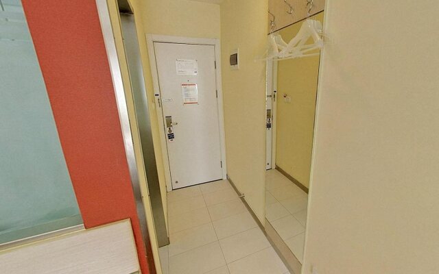 Hanting Premium Hotel Dapuqiao Sun Moon Light Center