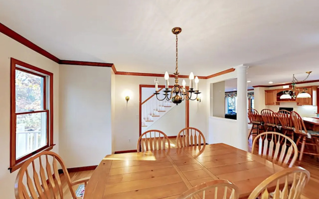 Cape Cod Bay - 4 Br Home