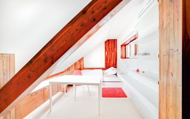 Happy Apartment