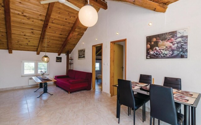 Nice Home in Sreser With Wifi and 2 Bedrooms