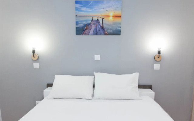 Modern Cozy 1 Bd Piraeus Perfection Apt