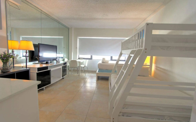 Deluxe Private Studios at the Casablanca