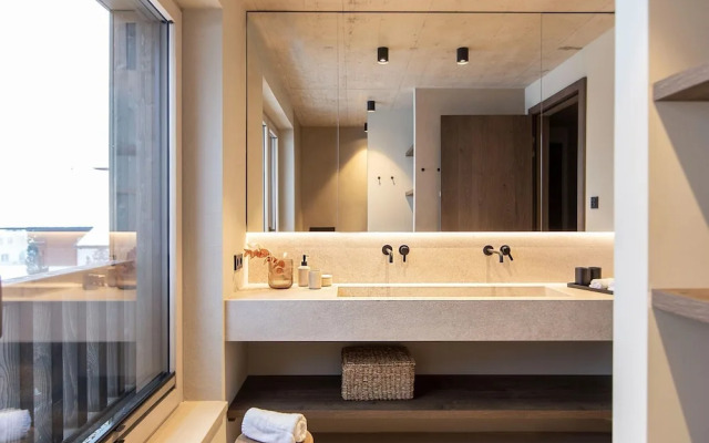 Premium Holiday Apartment With Balcony and Sauna