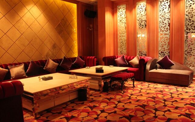 S&N Phoenix Comfort Villa