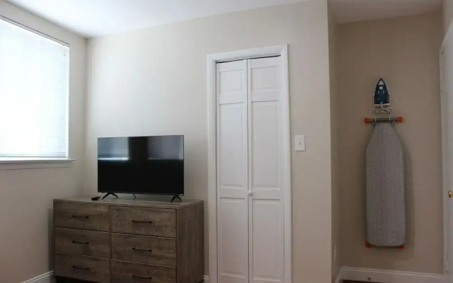Cozy 3 Bedroom/Great Location