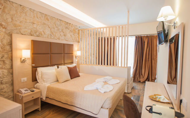 Porto Demo Boutique Hotel -  Adults Only