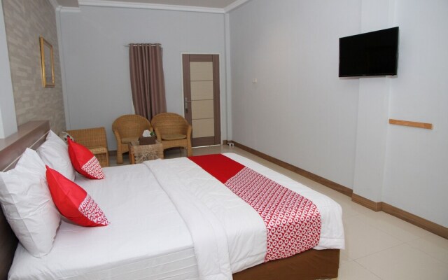 Zamrud Hotel by OYO Rooms