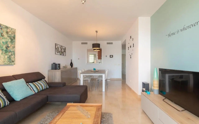 2149-Amazing groundfloor 3 bedrooms on golf, pools