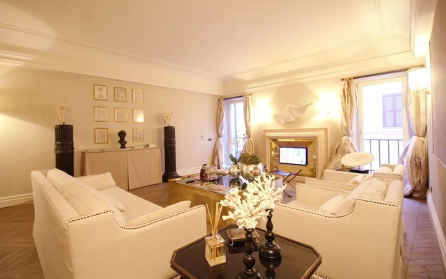 Deluxe Spanish Steps Experience