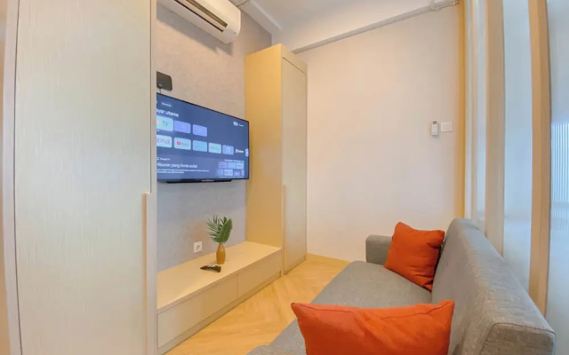 Spacious And Minimalist Studio Apartment At Vasanta Innopark – Guest Rooms – Cikarang