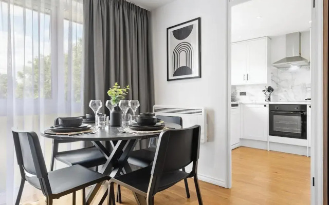 Unique 2BR Finchley Flat Sleeps 5