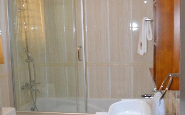 Rohi Apartment Hotel