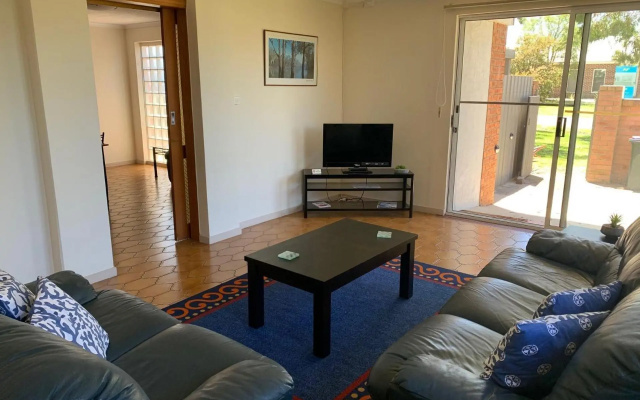 Quaint and Cosy — hotel in Portarlington