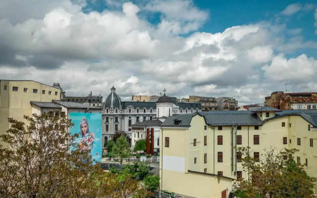 Lovely - 3 Bdr. Serviced Apartment In Old Town