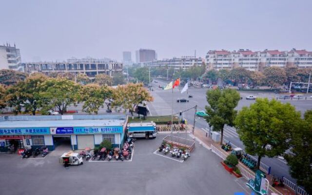 Mingjun Express Hotel (South Railway Station)