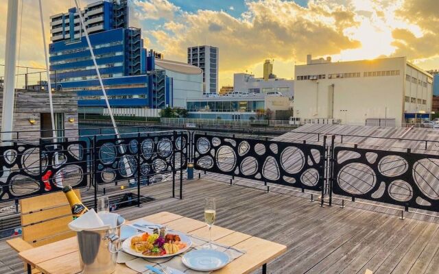 PETALS TOKYO - Floating Hotel