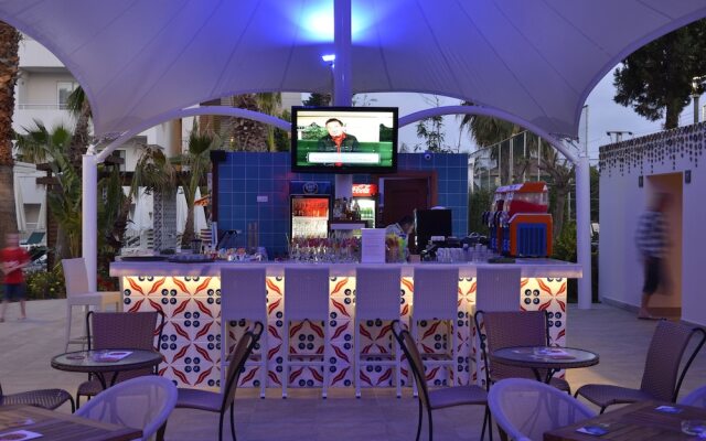 Side Resort Hotel