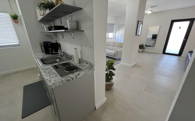 Renzzi Wynwood Apartments