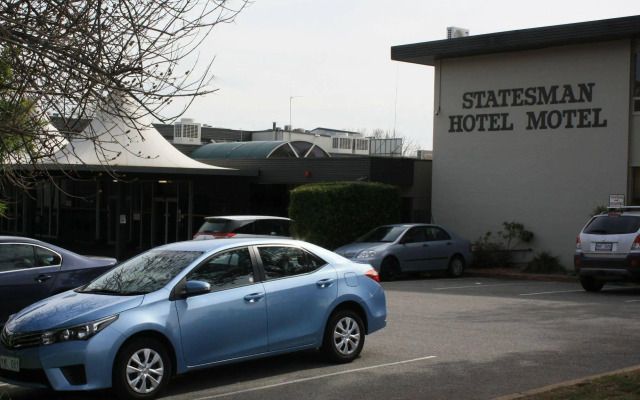 Statesman Hotel