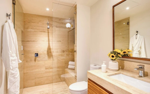 Group Apt #13 #16, no View, 3br, 12 pax