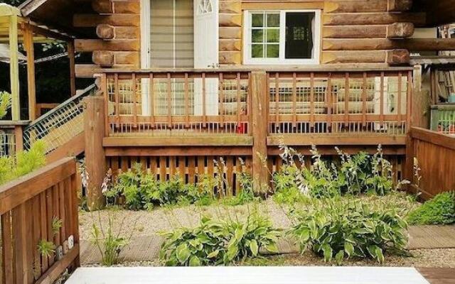 Smallloghouse