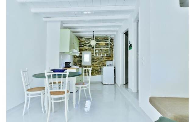 Cozy 2-bedroom House in Tinos